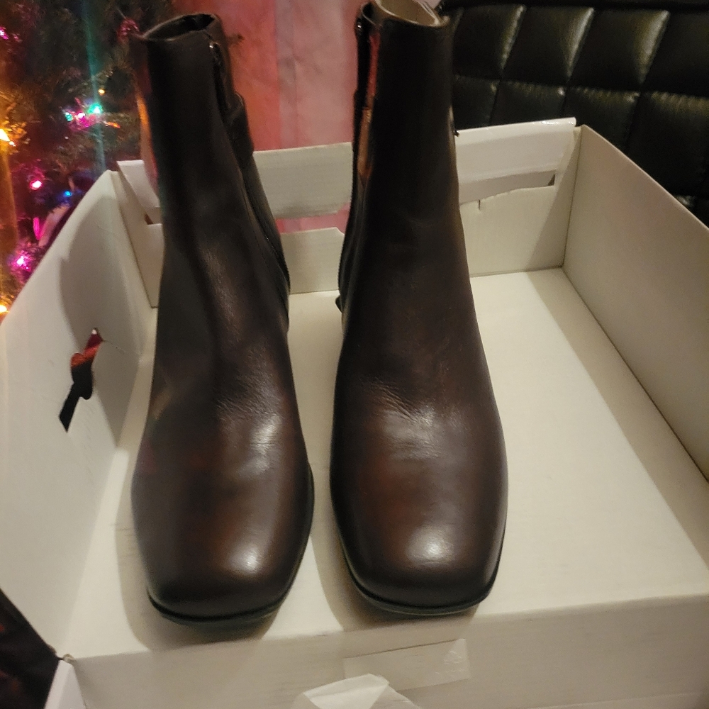 Nine West Women's Poppyo Mochachi M Ankle Boots 7.5 - Picture 4 of 10